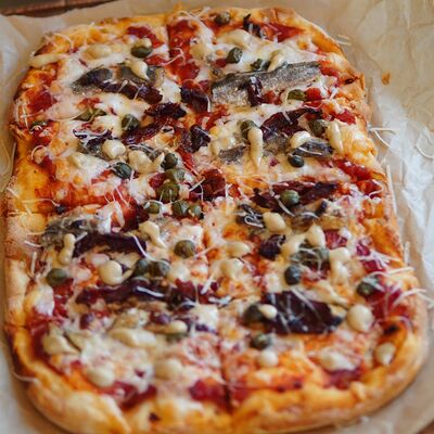 Пицца анчоусы и каперсы в Ешь Мясо BISTRO по цене 1290 ₽