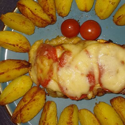 Мясо по-французски с картофелем беби в Осетринка по цене 600 ₽