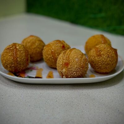 Сырные шарики в Хинкальная Едим вкусно по цене 370 ₽