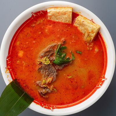 Том Ям с говядиной в Том Ям по цене 820 ₽