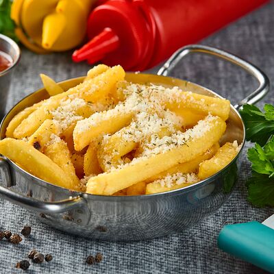 Картофель фри с Пармезаном в California Diner по цене 450 ₽