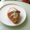 Круассан миндальный в NIQA patisserie & cafe по цене 320