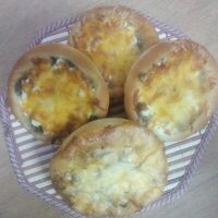 Булочка с грибами и сыром в Ваниль