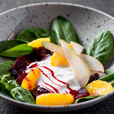 Салат из печеной свеклы со страчателлой в Goodman по цене 570