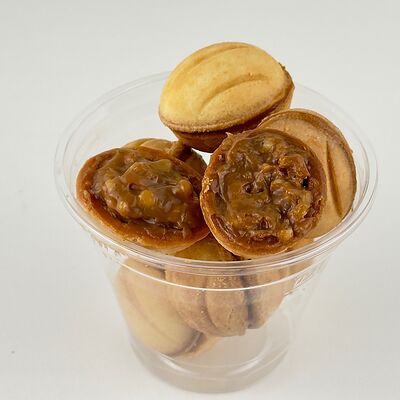 Орешки с вареной сгущенкойв Просто Азия x Десертория по цене 450 ₽