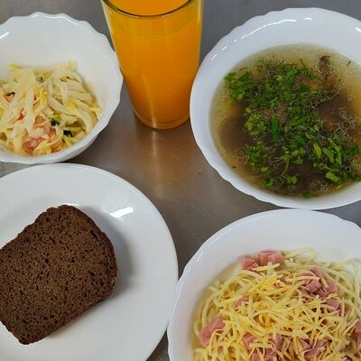 Бизнес-ланч №12 в Вкусно как дома по цене 699 ₽