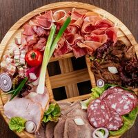 Мясная тарелка в Витебский трактир
