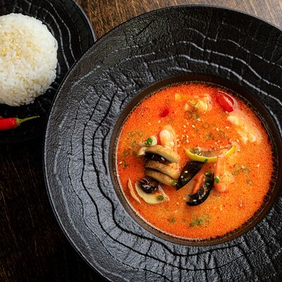 Том ям в Суши & Саке Izakaya Bar по цене 1207 ₽