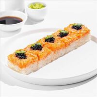 Суши-кейк с лососем в SeabasSushi