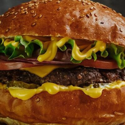 Чизбургер в Одно мясо по цене 550 ₽