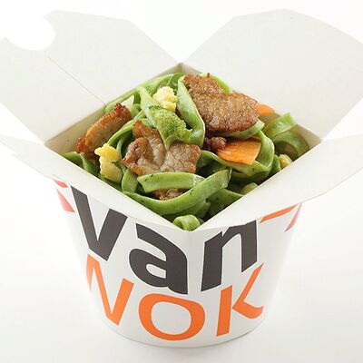 Шпинатная лапша с индейкой и брокколи в соусе том ям в Vanwok по цене 527 ₽