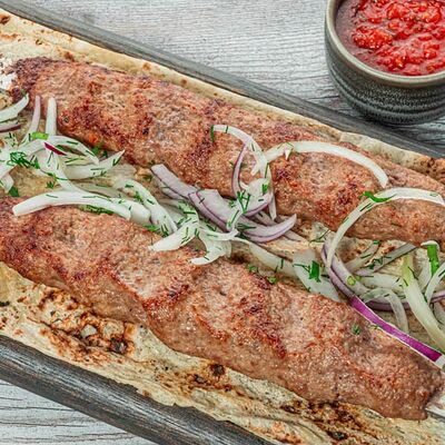 Баранина люля-кебаб в Yunga Tim Fish & Grill по цене 1590 ₽