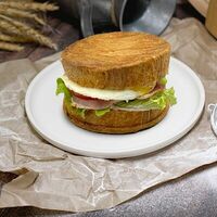 Сытный коин в Пекарня Робин Сдобин