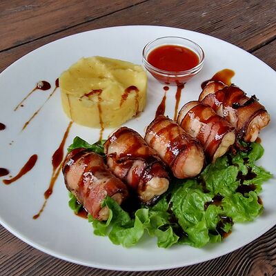 Куриное филе в беконе в Пельмэн по цене 595 ₽