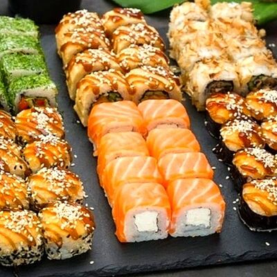 Суббота в Fish Roll по цене 7900 ₽