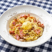 Паста Карбонара в Trattoria Caffe Del Sole