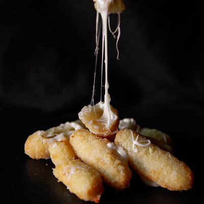 Сырные палочки в Атлантида по цене 340 ₽