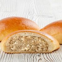Пирожок с мясом в MaxBakery
