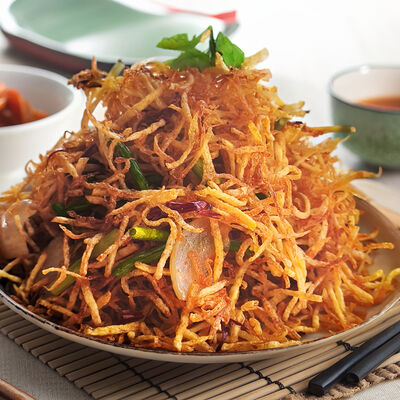 Острый картофель соломкой в Wai Mai по цене 480 ₽