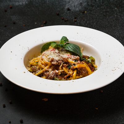 Паста с говядиной в PIZZAZAVR по цене 680 ₽