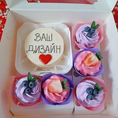 Бенто-торт Ваш дизайн и розово-фиолетовые капкейки, подарок на день рождения с ягодами в Чародейка сладостей по цене 3740 ₽