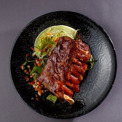 Томленые ребра в соусе сладкий чили в Барбарис по цене 450 ₽