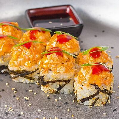 Ролл Тори Бекон в Луиджи & Тосё по цене 269