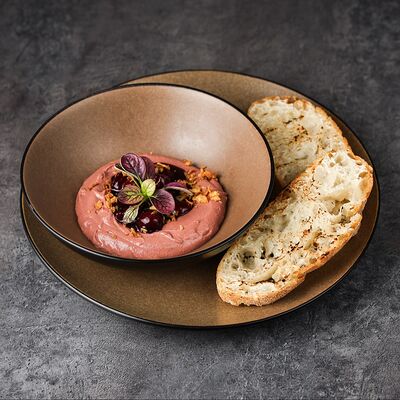 Рийет из печени кролика с соусом из копченой вишни в Эндорфин по цене 650 ₽