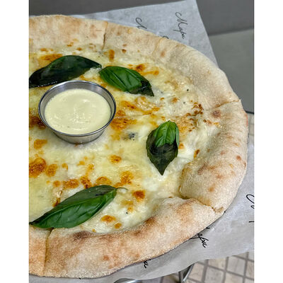 Пицца четыре сыра 28см в Мари по цене 680 ₽