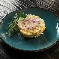 Салат из крабовых палочек и кукурузы в Длинный нос