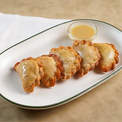 Домашние пирожки с цыпленком в Компот по цене 390 ₽