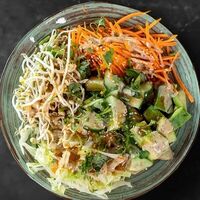 Салат Ном Бо в COM PHO Вьетнамская кухня