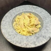 Феттуччине с копчёной куриной грудкой и грибамив Лось Лосось