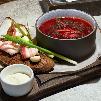 Борщ с говядиной в Gosti по цене 599 ₽