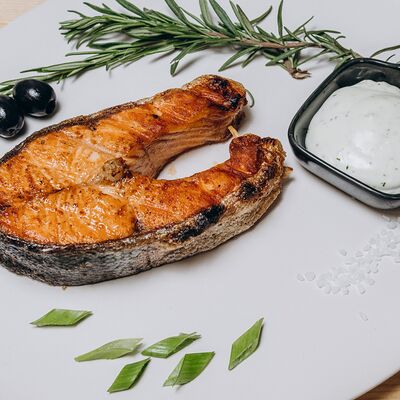 Форель на углях в Мастер шашлыка по цене 1699 ₽