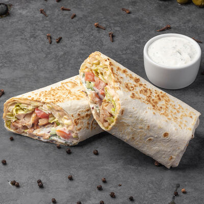 Шаурма из курицы в Пицца Паста Гриль и Пивбар по цене 750 ₽