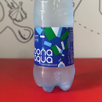 Вода BonAqua газированная в Люля моя по цене 150 ₽