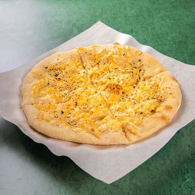 Фокачча с пармезаном в Oreganos по цене 430 ₽