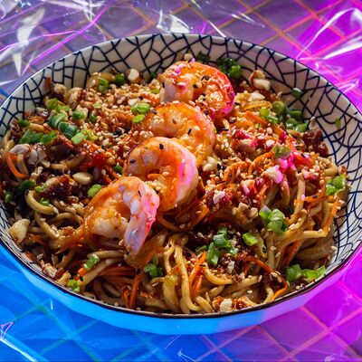 Лапша с креветками и устричным соусомв Gojira ramen по цене 650 ₽