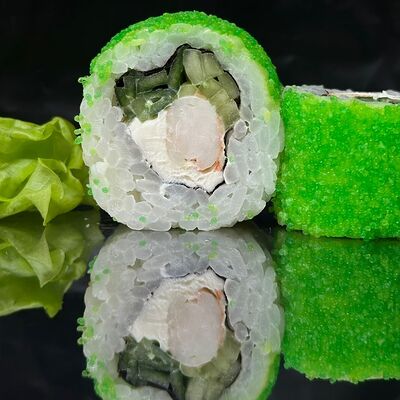 Калифорния с креветкой в Gorilla Roll по цене 599 ₽