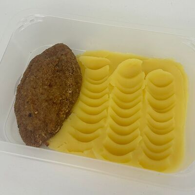 Шницель рыбный с картофельным пюре в Gost Food по цене 300 ₽