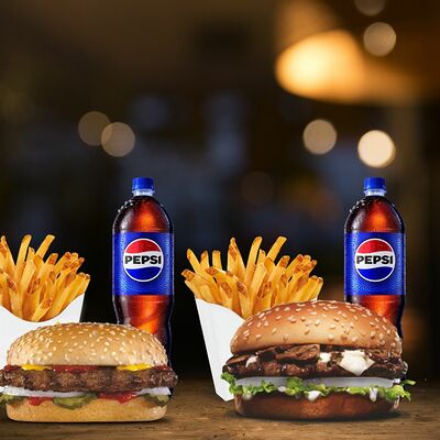 Комбо на двоих Портобелло и Биг Бургер в Hardee's Moscow Mall по цене 7000 ₸