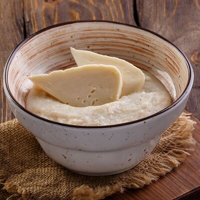 Эларджи с сыром сулугуни в У Ханумы по цене 220 ₽