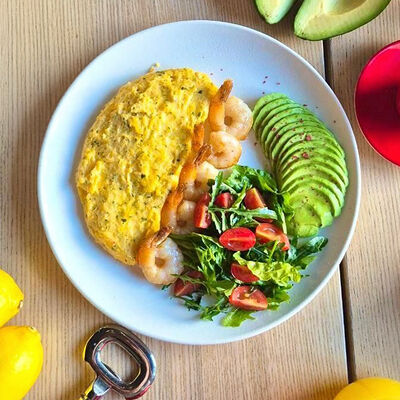 La colazione del re (завтрак с креветками) в МамаМиа по цене 1040 ₽