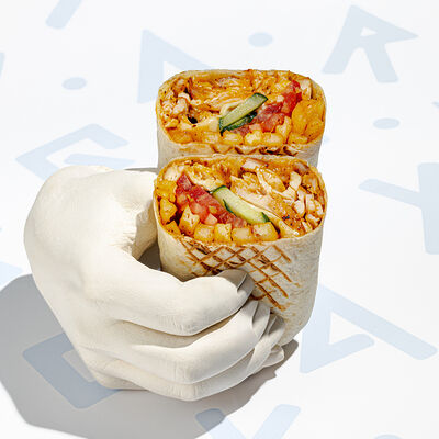 Тортилья на остром соусе с огурцом и Х2 сыром в Vangyros по цене 630 ₽