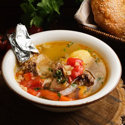 Шурпа с говядинойв Дальневосточка по цене 540 ₽