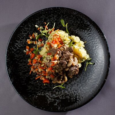 Оленина с битым картофелем в Барбарис по цене 480 ₽