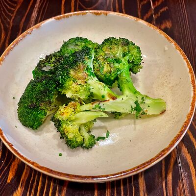 Брокколи с петрушкой в Трактир Колесо по цене 275 ₽