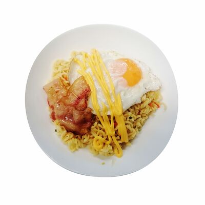 Лапша с яйцом и беконом в Hollywood Burger по цене 330 ₽