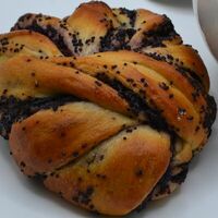 Булочка с маком в Масло